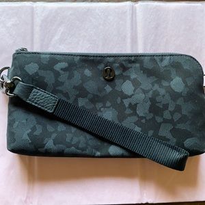 Lululemon Now and Always Pouch